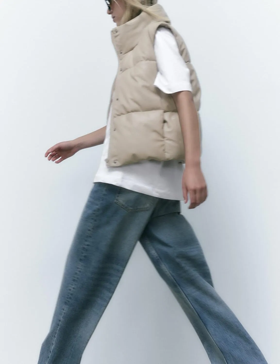 Ailoqing Womens Faux Leather Puffer Vest Zip Up Sleeveless Winter Cropped Jacket