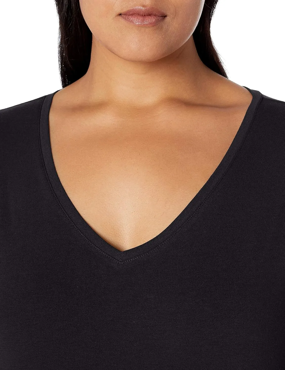 Amazon Essentials Women's Plus Size Short-Sleeve V-Neck T-Shirt, Multipacks