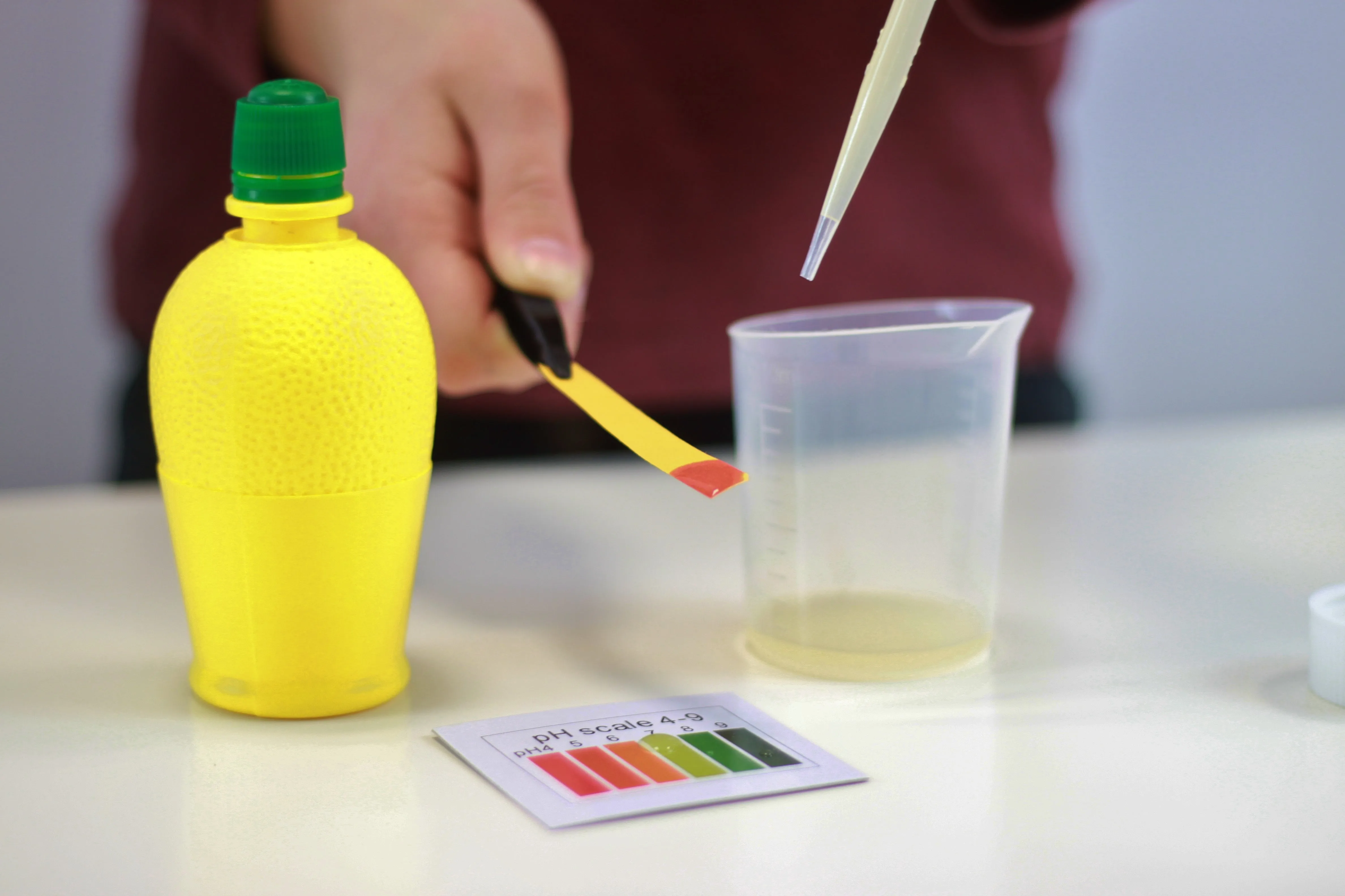 Buki Chemistry Lab with 150 Experiments