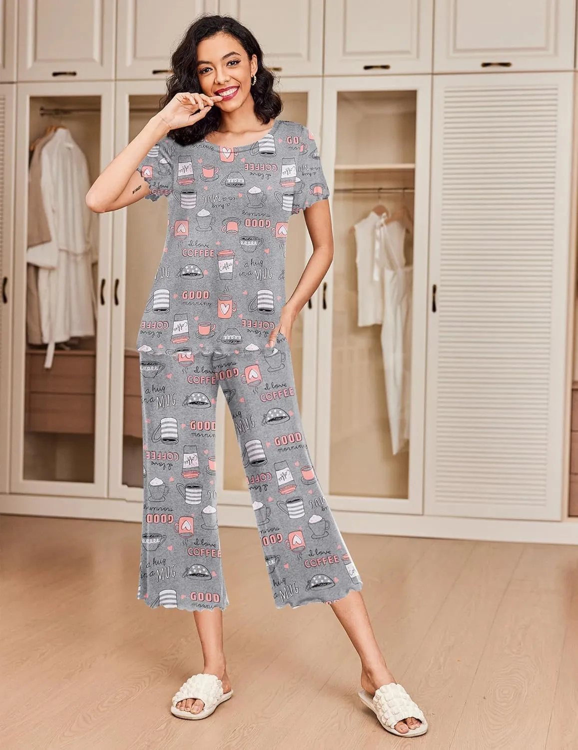 Ekouaer 2 Pack: Women's Pajamas Set Short Sleeve Sleepwear Capri Pants Pjs Soft Loungewear with Pockets