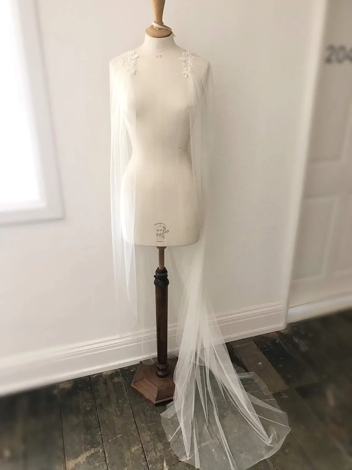 Kelaixiang Women's Ivory Cloak Wedding Bridal Jackets White Cape Custom Lace Tulle Elegant