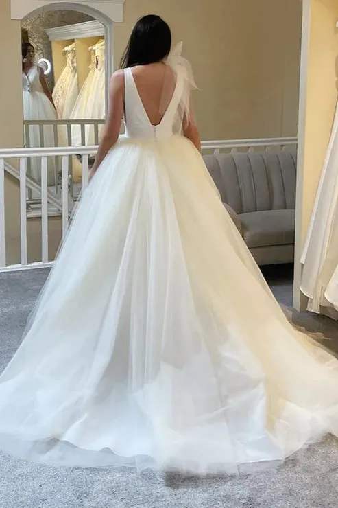 Luolandi A-Line White Tulle Plunge V Open Back Wedding Dress Sleeveless Sexy