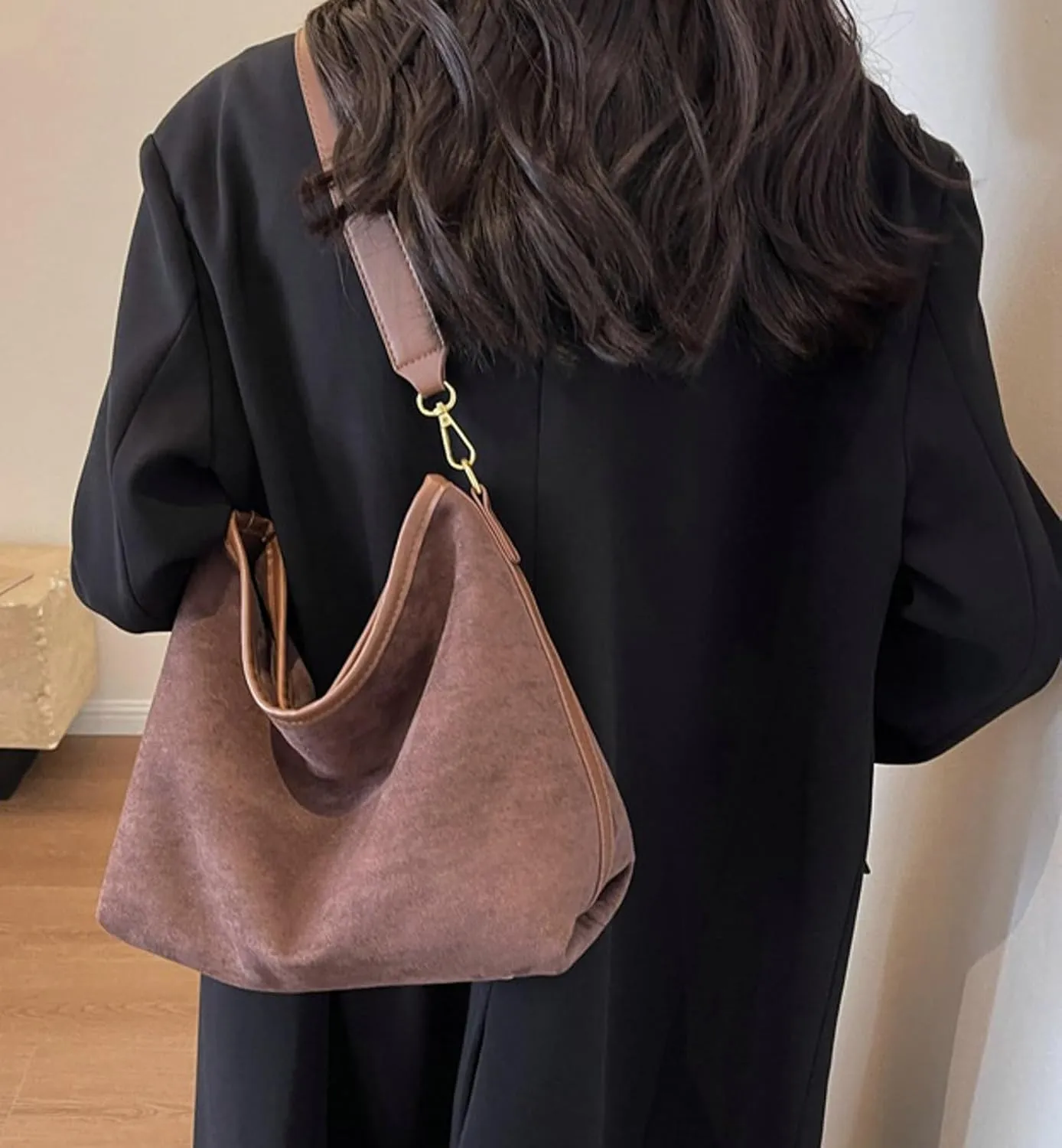 Vintage Faux Suede Crossbody Bag Women 2024 Fall Winter Stylish Bucket Bag College Commute