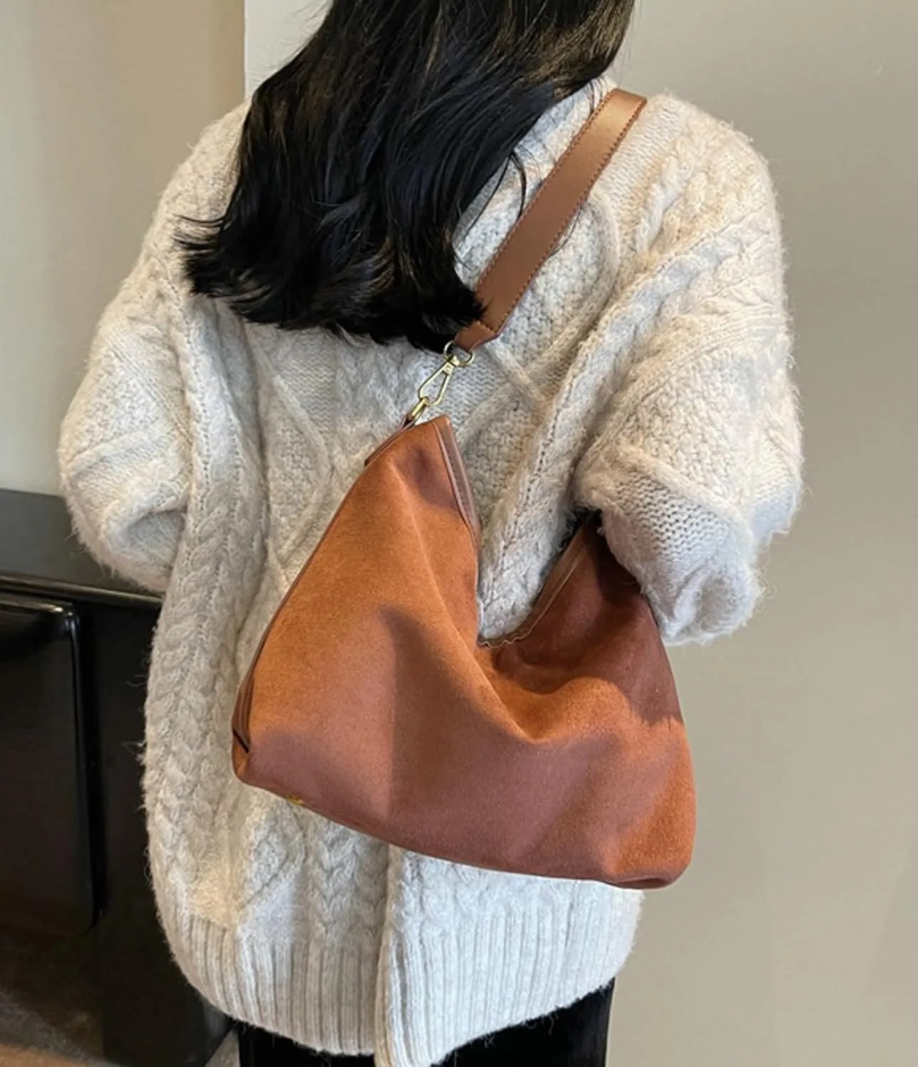 Vintage Faux Suede Crossbody Bag Women 2024 Fall Winter Stylish Bucket Bag College Commute