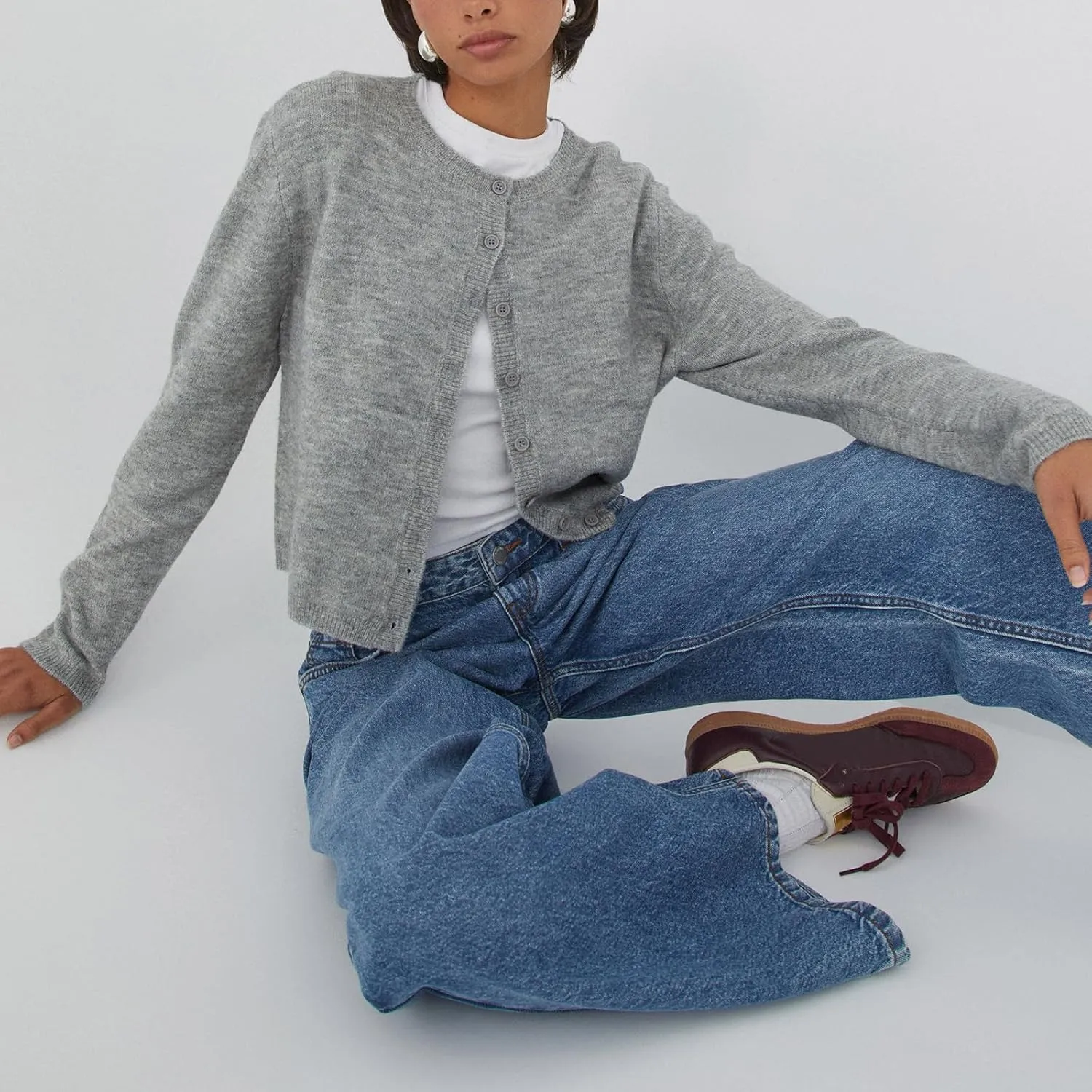 Women Y2k Crop Cardigan Long Sleeve Button Down Sweater Lightweight Solid Color Open Front Cute Knitted Tops