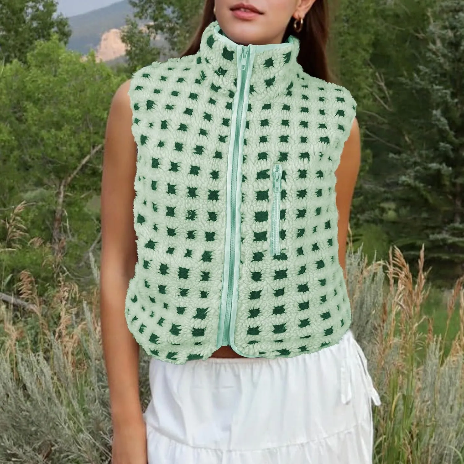 Womens Checkered Sherpa Vest Sleeveless Winter Fleece Jacket High Neck Zip Up Plaid Gilet with Chest Pocket