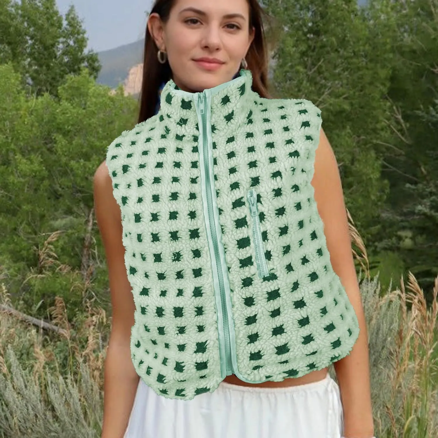 Womens Checkered Sherpa Vest Sleeveless Winter Fleece Jacket High Neck Zip Up Plaid Gilet with Chest Pocket