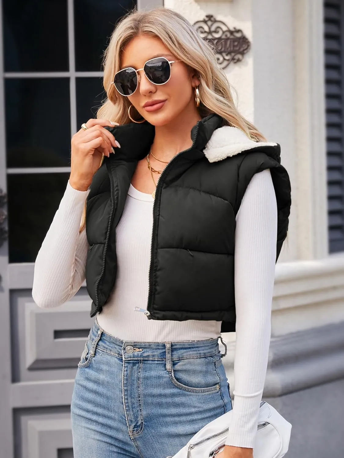 Women's Puffer Vest Hooded Button Down Zip Up Winter Outerwear Vests with Pockets